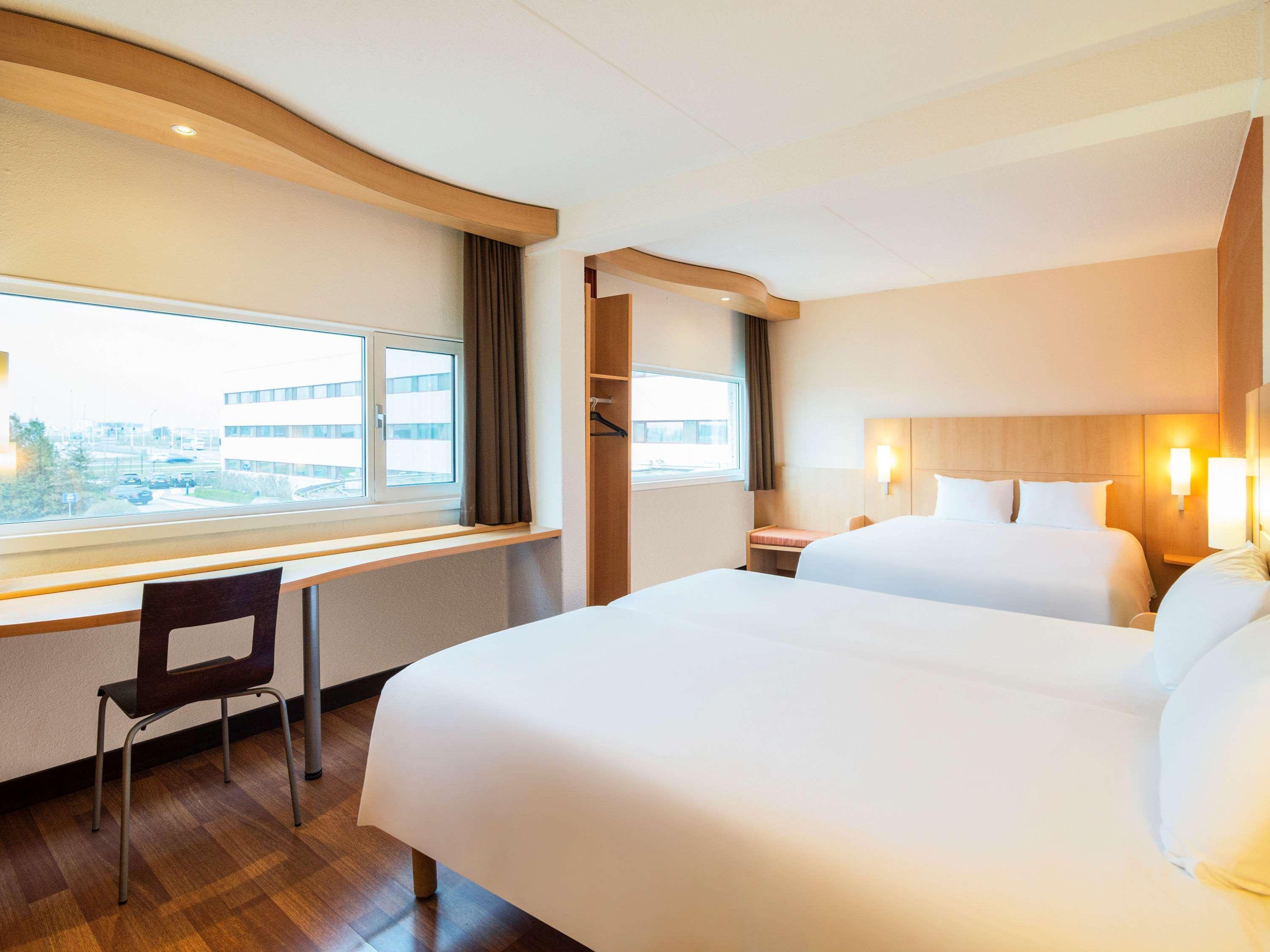 ไอบิส อัมสเตอร์ดัมแอร์พอร์ต Hotel บาดโฮเวอดอร์ป ภายนอก รูปภาพ