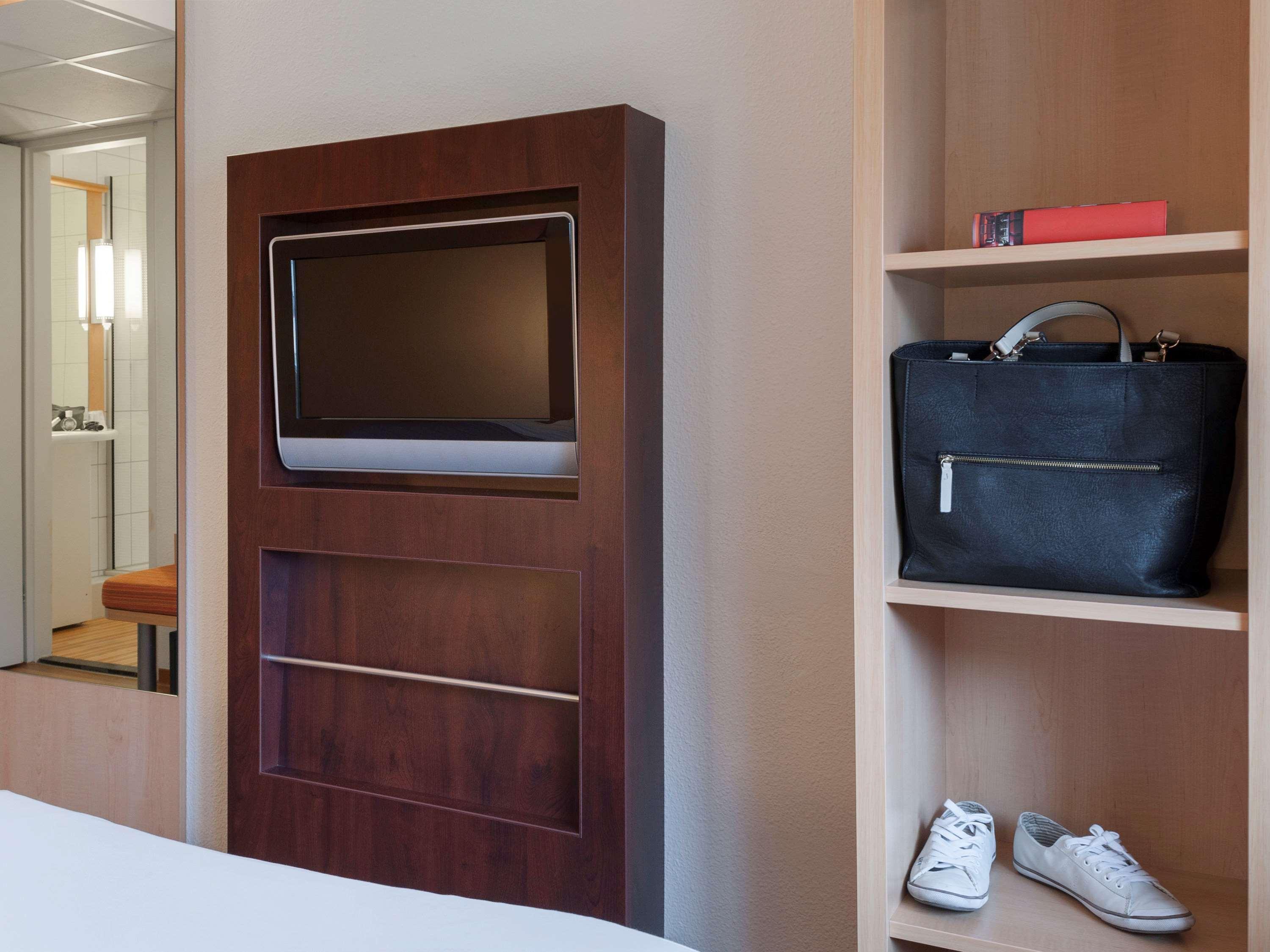 ไอบิส อัมสเตอร์ดัมแอร์พอร์ต Hotel บาดโฮเวอดอร์ป ภายนอก รูปภาพ