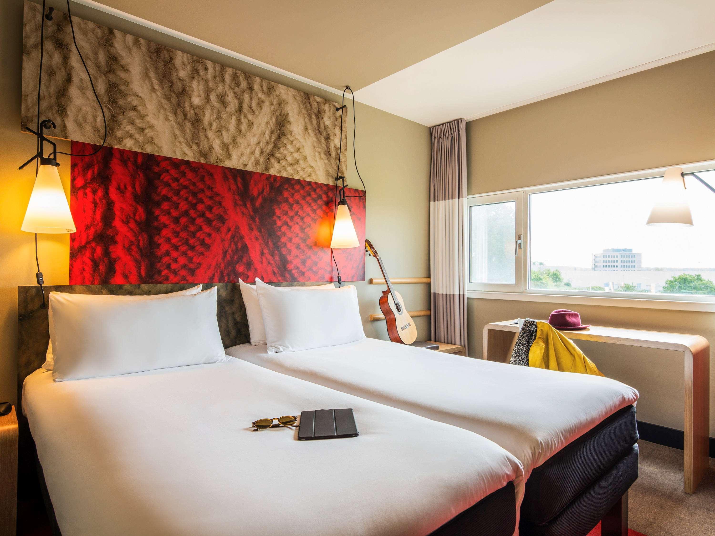 ไอบิส อัมสเตอร์ดัมแอร์พอร์ต Hotel บาดโฮเวอดอร์ป ภายนอก รูปภาพ